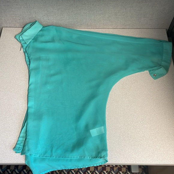 Semi sheer blouse - Picture 8 of 8